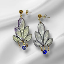 Load image into Gallery viewer, Cerulean Veil Leaves