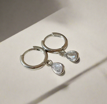 Load image into Gallery viewer, Lumiere Teardrop Earrings