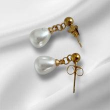 Load image into Gallery viewer, Golden Pearl Whisper Studs