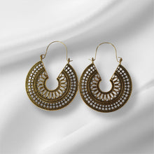 Load image into Gallery viewer, Skylar Earrings