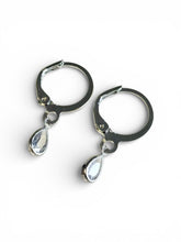 Load image into Gallery viewer, Lumiere Teardrop Earrings