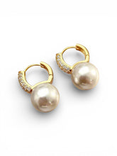 Load image into Gallery viewer, Pearl Pave Earrings