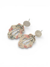 Load image into Gallery viewer, Flora Bowknot Earrings
