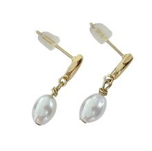 Load image into Gallery viewer, Elise Mini Pearl Drop Earrings