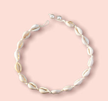 Load image into Gallery viewer, Shell Necklace