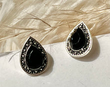 Load image into Gallery viewer, Jade Stud Earrings