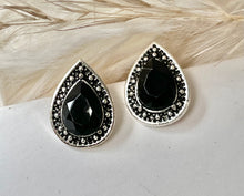 Load image into Gallery viewer, Jade Stud Earrings