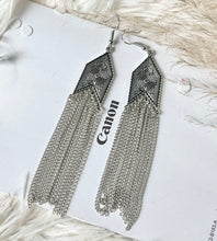 Load image into Gallery viewer, Zoe Earrings