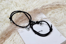 Load image into Gallery viewer, Lock Charm Bracelet