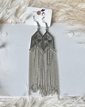 Load image into Gallery viewer, Zoe Earrings