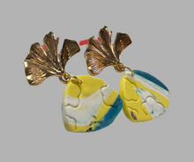 Load image into Gallery viewer, Flora Earrings
