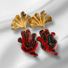 Load image into Gallery viewer, Aurora Gleam Earrings
