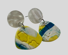 Load image into Gallery viewer, Florie Earrings
