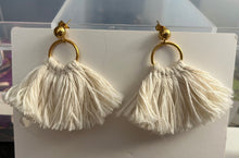 Load image into Gallery viewer, Agatha Earrings
