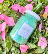 Load image into Gallery viewer, Crystal Breeze Bliss Bath Salts
