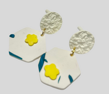 Load image into Gallery viewer, Jia Earrings

