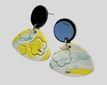 Load image into Gallery viewer, Florie Earrings
