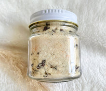 Load image into Gallery viewer, Lovers&#39; Enchantment Elixir Bath Salts
