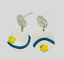 Load image into Gallery viewer, Jia Earrings
