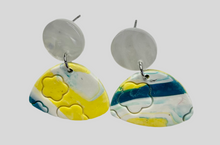 Load image into Gallery viewer, Florie Earrings
