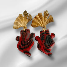 Load image into Gallery viewer, Aurora Gleam Earrings
