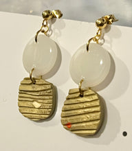 Load image into Gallery viewer, Aires Earrings
