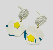Load image into Gallery viewer, Jia Earrings
