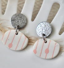 Load image into Gallery viewer, Arlet Earrings
