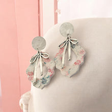 Load image into Gallery viewer, Flora Bowknot Earrings
