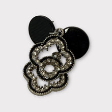 Load image into Gallery viewer, Clover Drop Earrings
