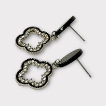 Load image into Gallery viewer, Clover Drop Earrings
