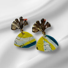 Load image into Gallery viewer, Flora Earrings
