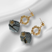 Load image into Gallery viewer, Aelia Earrings
