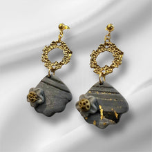 Load image into Gallery viewer, Aelia Earrings
