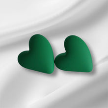 Load image into Gallery viewer, Zia Heart Earrings
