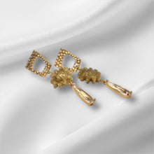 Load image into Gallery viewer, Alora Earring
