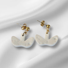Load image into Gallery viewer, Zhuri Earrings
