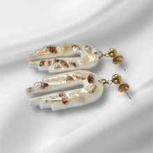 Load image into Gallery viewer, Amiri Earrings
