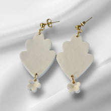 Load image into Gallery viewer, Inaya Earrings
