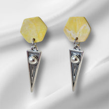 Load image into Gallery viewer, Sol Earrings
