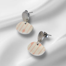 Load image into Gallery viewer, Arlet Earrings
