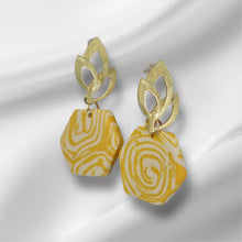 Load image into Gallery viewer, Ava Earrings
