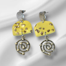 Load image into Gallery viewer, Alice Earrings
