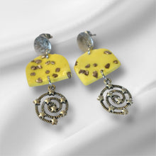 Load image into Gallery viewer, Alice Earrings
