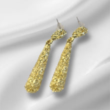 Load image into Gallery viewer, Olivia Earrings
