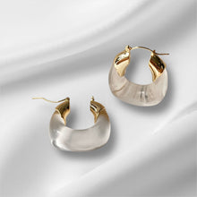 Load image into Gallery viewer, Melody Earrings
