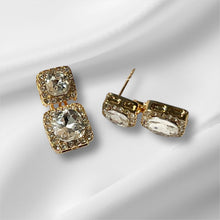 Load image into Gallery viewer, Aubrey Earrings

