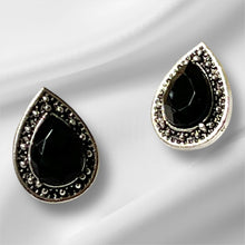 Load image into Gallery viewer, Jade Stud Earrings
