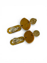 Load image into Gallery viewer, Golden Dune Sparkle Earrings
