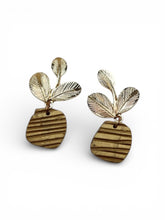 Load image into Gallery viewer, Leaflight Drops Earrings
